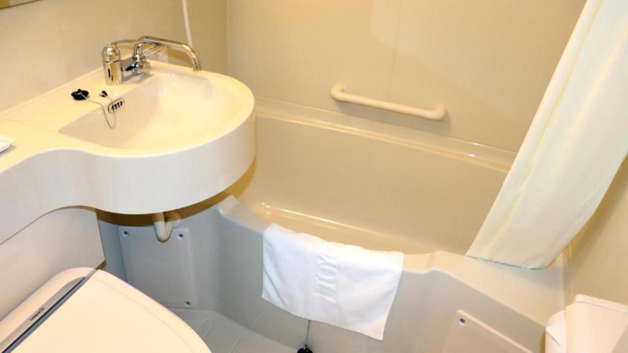 Toyoko Inn Sendai Higashi-Guchi No 2 Экстерьер фото