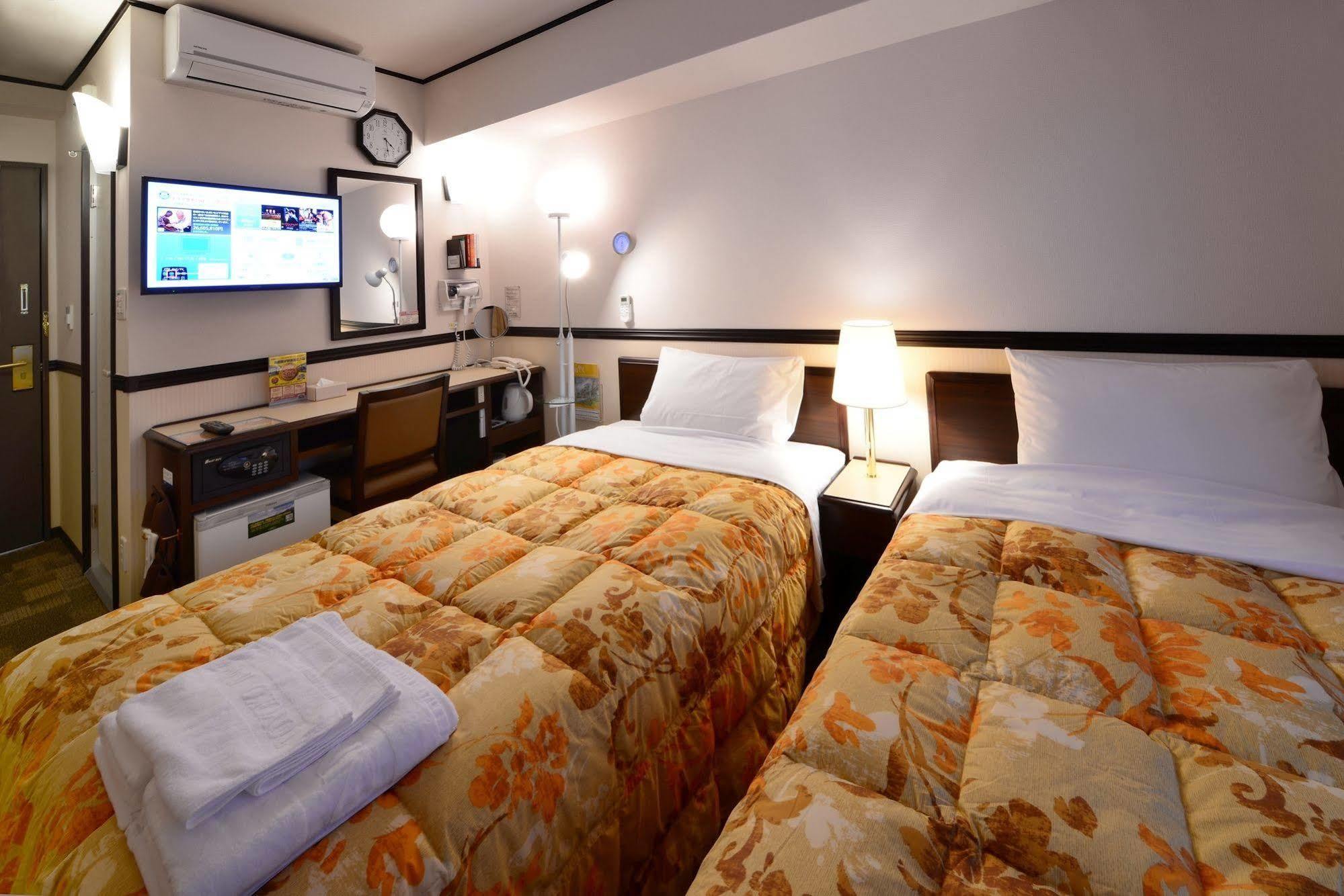 Toyoko Inn Sendai Higashi-Guchi No 2 Экстерьер фото